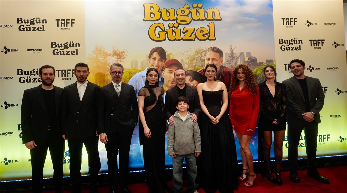 Oğuzhan Koç, Ayça Ayşin Turan, İbrahim Selim ve Neslihan Arslan'ın başrolde yer aldığı "Bugün...