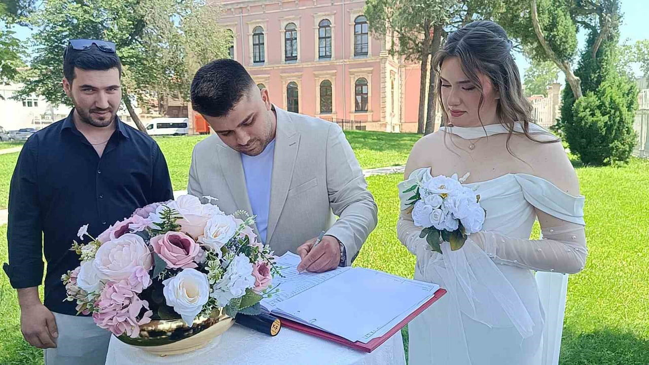 OKTAY VE İREM DURAN