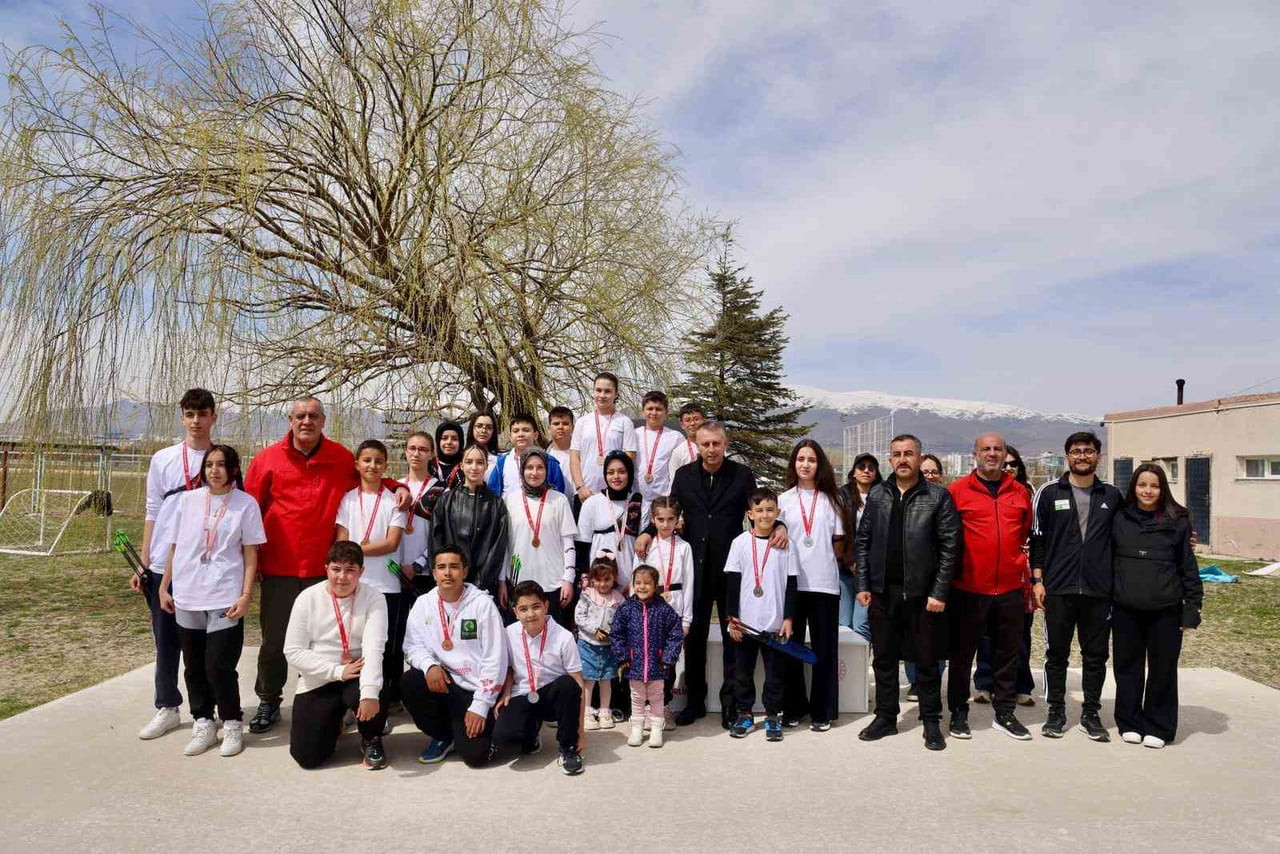 OKUL SPORLARI FAALİYET PROGRAMI KAPSAMINDA DÜZENLENEN OKÇULUK İL BİRİNCİLİĞİ MÜSABAKALARI, 8...