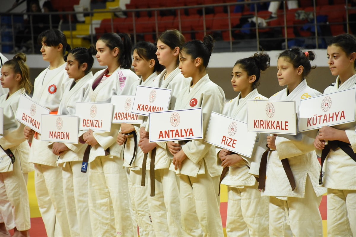 Okul Sporları Yıldızlar Judo Türkiye Birinciliği müsabakaları, 55 il ve Kuzey Kıbrıs Türk...