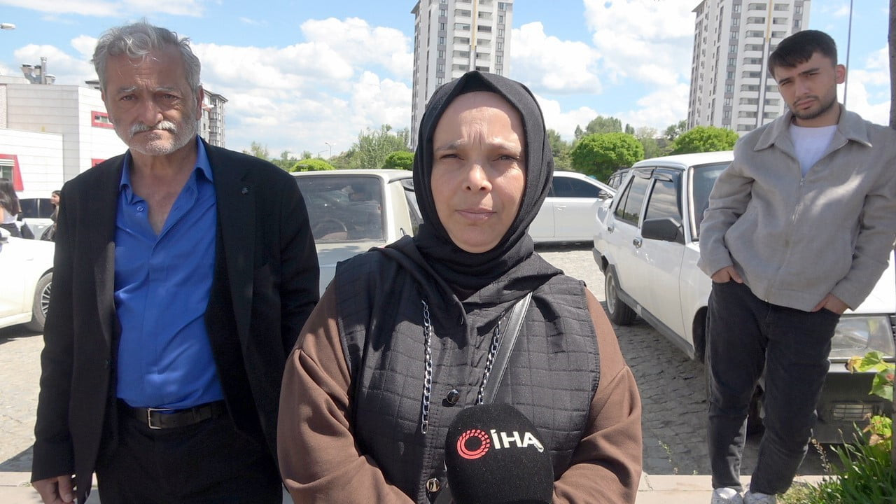 OLAYDA AĞIR YARALANAN MEHMET DEMİR’İN EŞİ DERYA DEMİR, “BENİM EŞİM CAN ÇEKİŞİYOR. HAYATİ TEHLİKESİ...