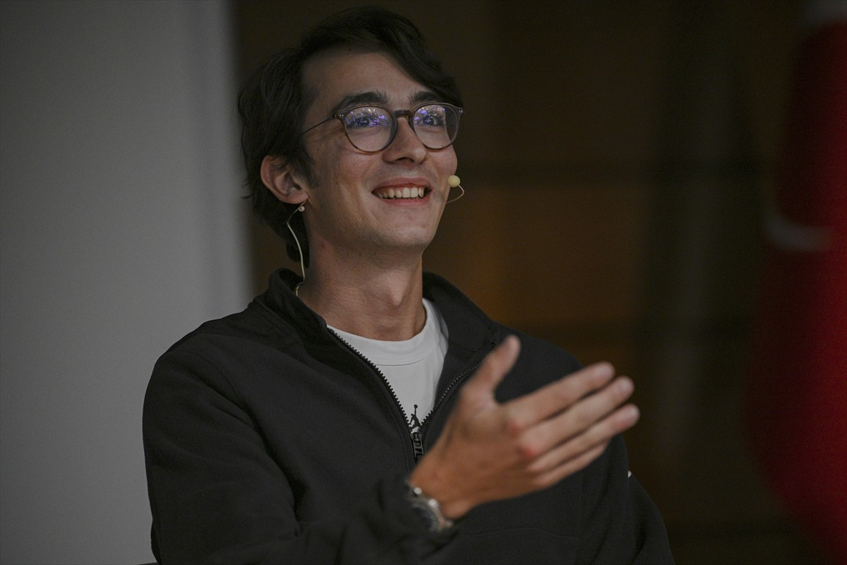 Olimpiyat, dünya ve Avrupa şampiyonu milli okçu Mete Gazoz, Ankara Yıldırım Beyazıt...