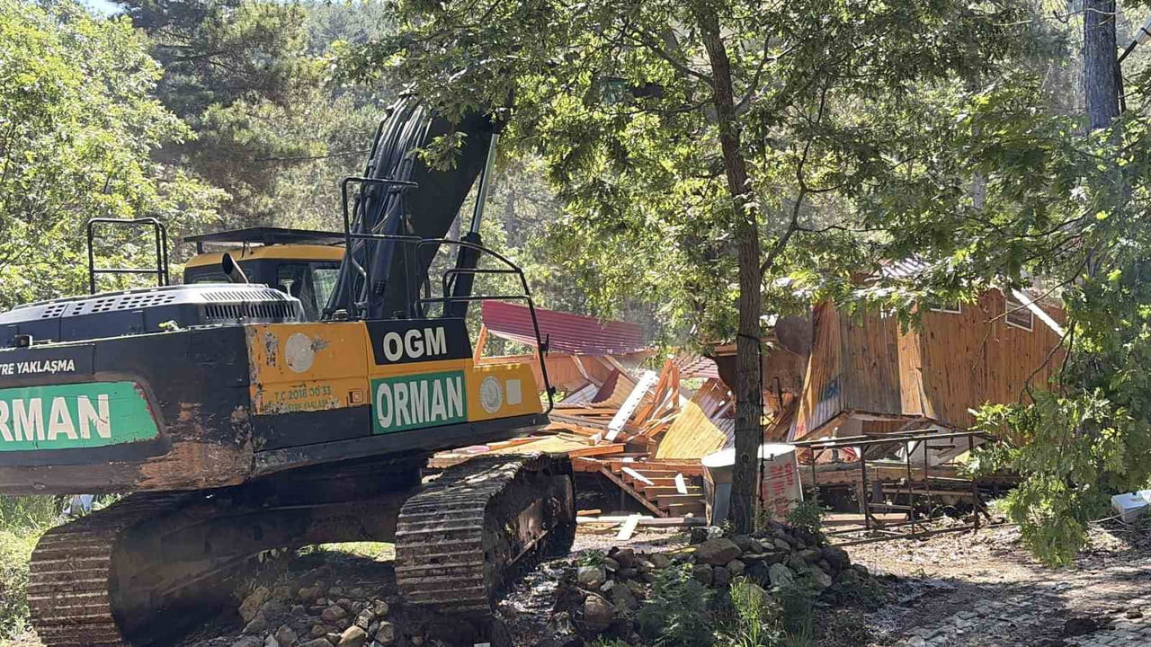 OLUKBAŞI YAYLASI’NDA 225 KAÇAK YAPININ YIKIMINA BAŞLANDI
