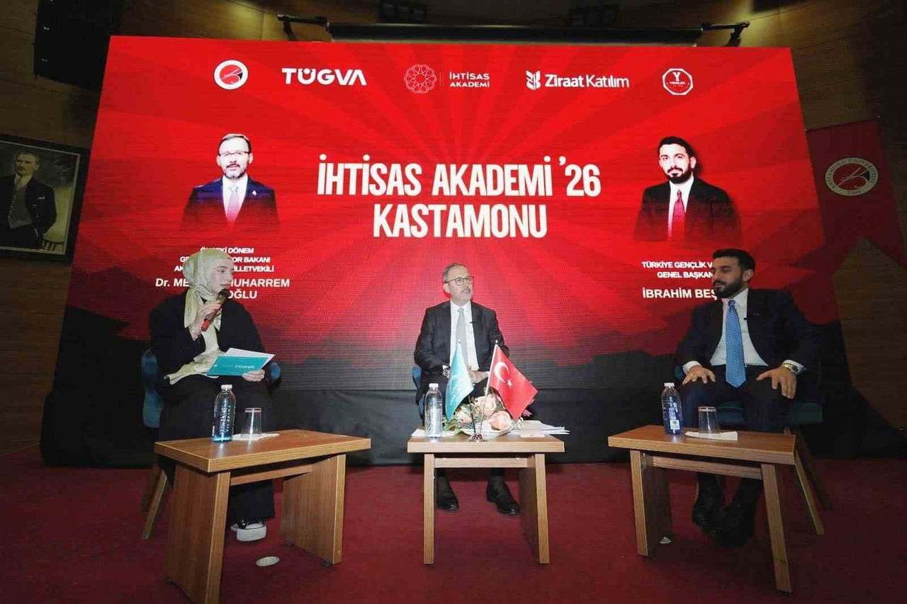 ÖNCEKİ DÖNEM GENÇLİK VE SPOR BAKANI, AK PARTİ İZMİR MİLLETVEKİLİ DR. MEHMET KASAPOĞLU, TÜGVA...