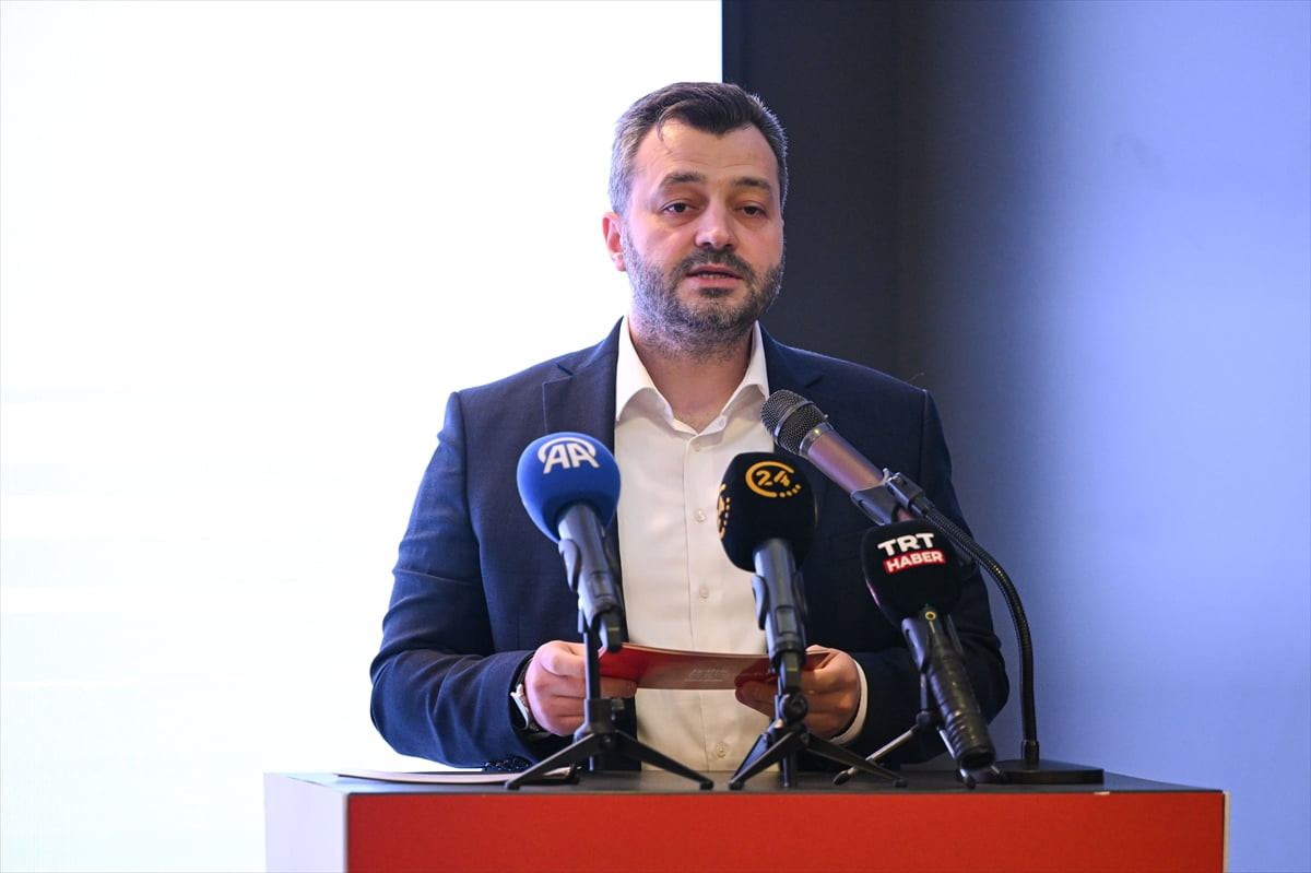 ÖNDER İmam Hatipliler Derneği, Türk Kızılay işbirliğiyle ülke genelinde başlattığı kan bağışı...