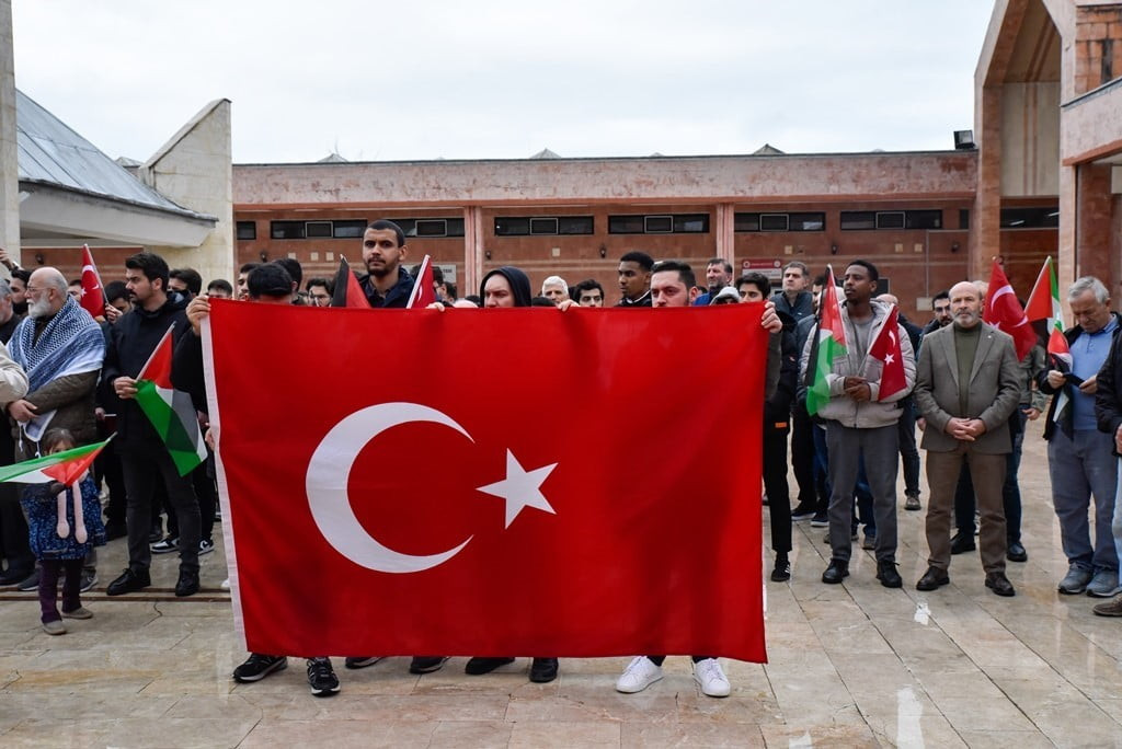 ONDOKUZ MAYIS ÜNİVERSİTESİ (OMÜ) ÖĞRENCİ TOPLULUKLARI TARAFINDAN, FİLİSTİN’DE YAŞANAN İNSANİ KRİZE...