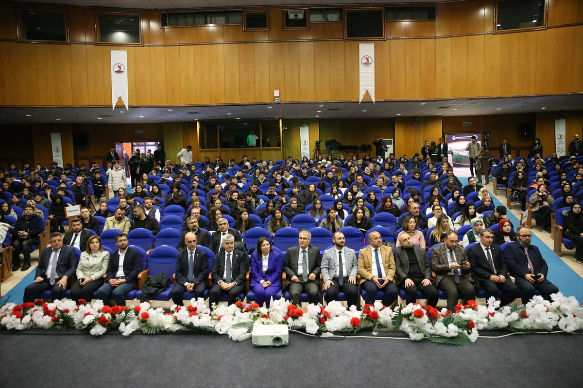 Ondokuz Mayıs Üniversitesinin (OMÜ) ev sahipliğinde "Bağımlılıkla Mücadele Aile ve Gençlik...