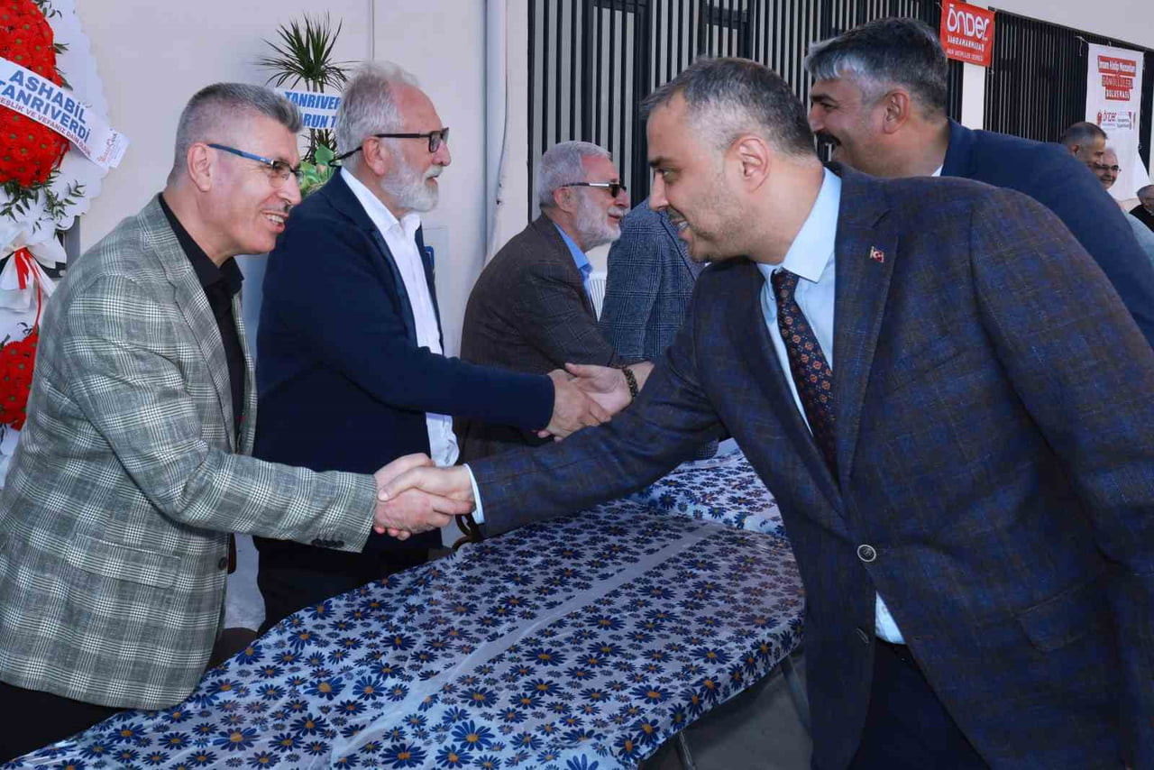 ONİKİŞUBAT BELEDİYE BAŞKANI HANİFİ TOPTAŞ, İMAM HATİP LİSELERİNİN SADECE BİR EĞİTİM KURUMU...