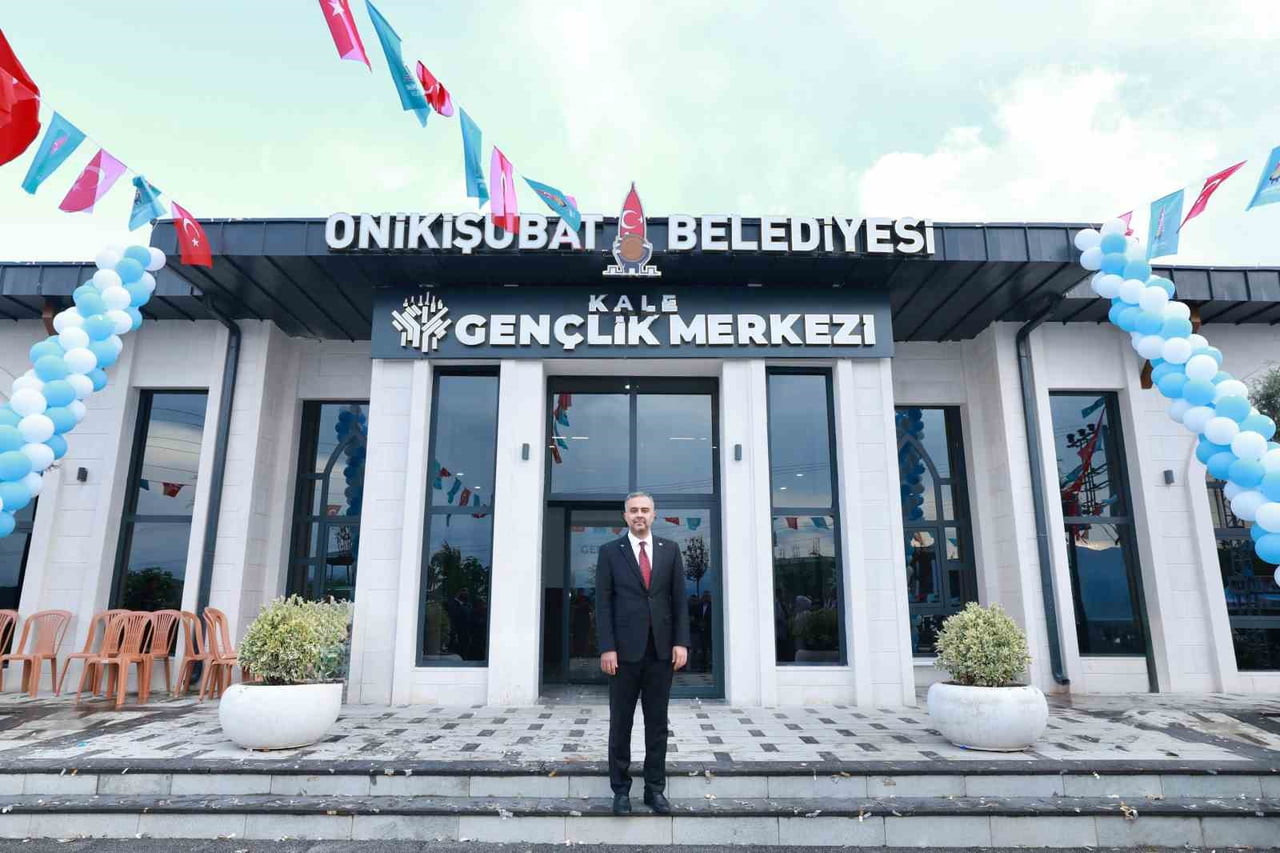ONİKİŞUBAT BELEDİYE BAŞKANI HANİFİ TOPTAŞ, "EĞİTİM VE GENÇLİĞE YÖNELİK PROJELERİMİZE DE AYRICA ÇOK...
