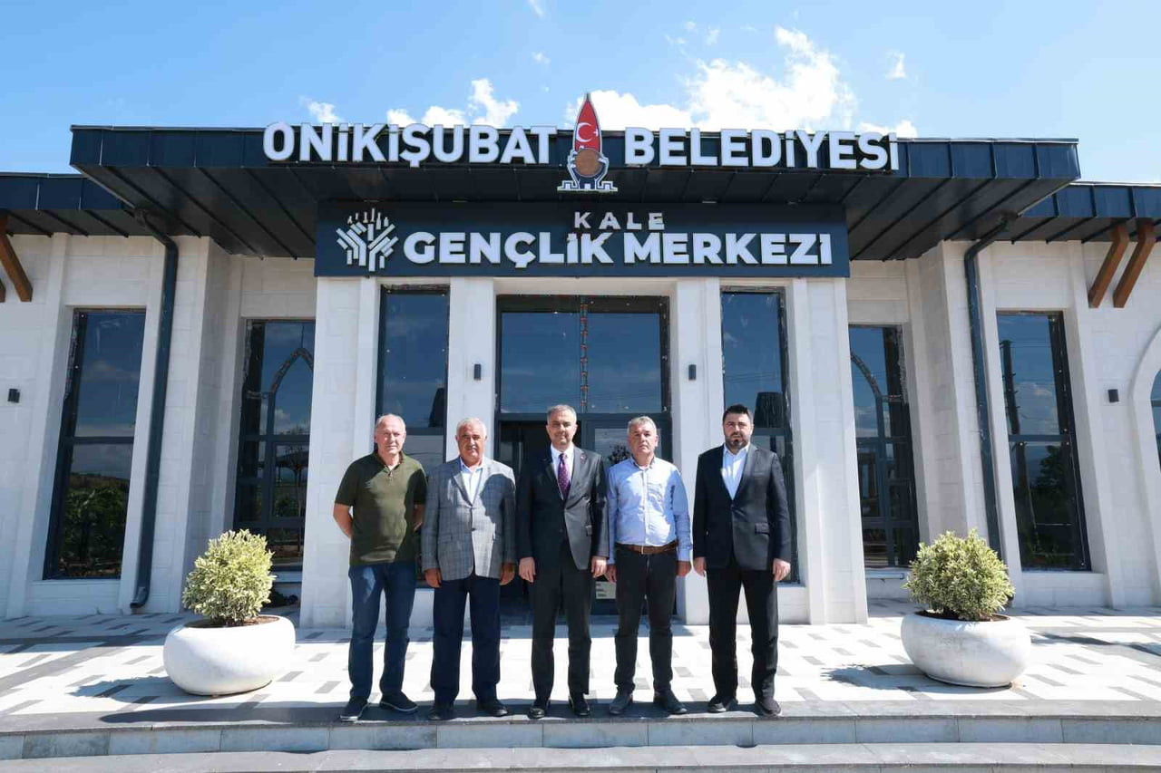 ONİKİŞUBAT BELEDİYESİ TARAFINDAN KALE MAHALLESİ'NDE YAPIMI TAMAMLANAN KALE GENÇLİK MERKEZİ...