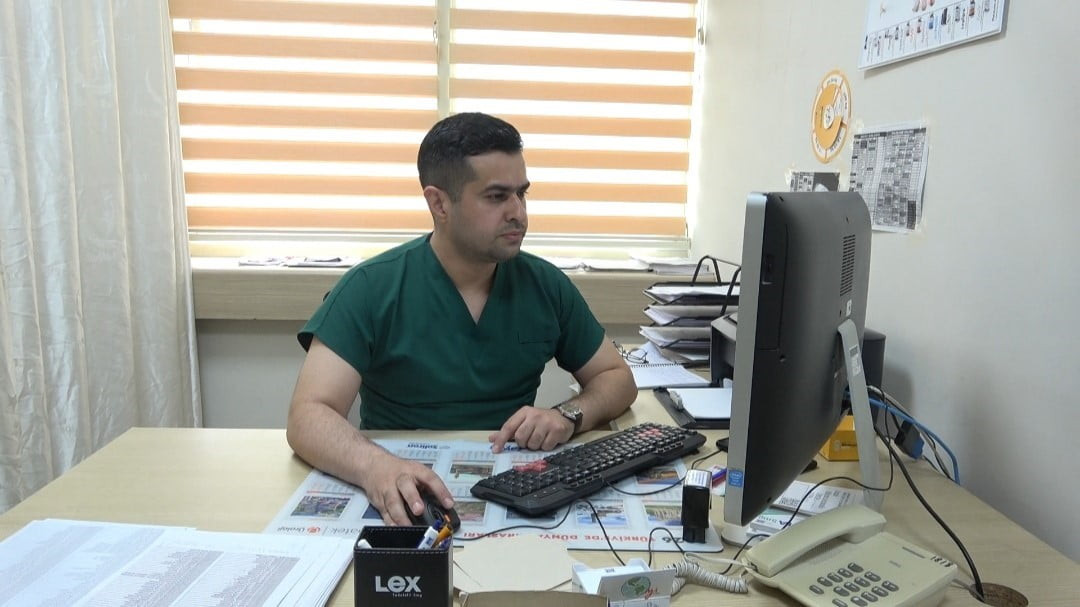 OP. DR. JAFARGULİYEV, "HASTAMIZIN BÖBREĞİNDEKİ ONLARCA TAŞI, KAPALI YÖNTEMLE TAMAMEN TEMİZLEDİK....