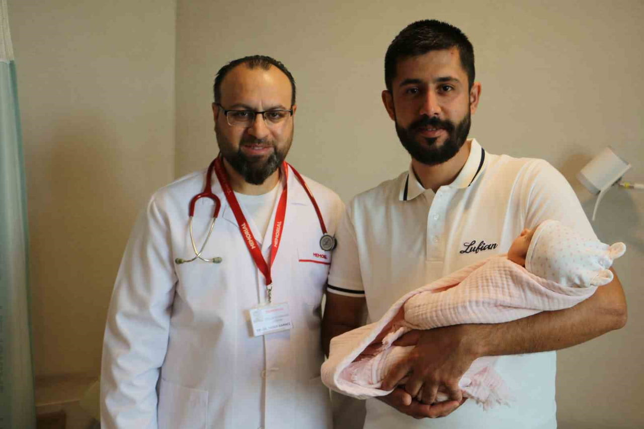 OP. DR. TANER KAMACI , ÜMİT DİNLER VE BEBEĞİ