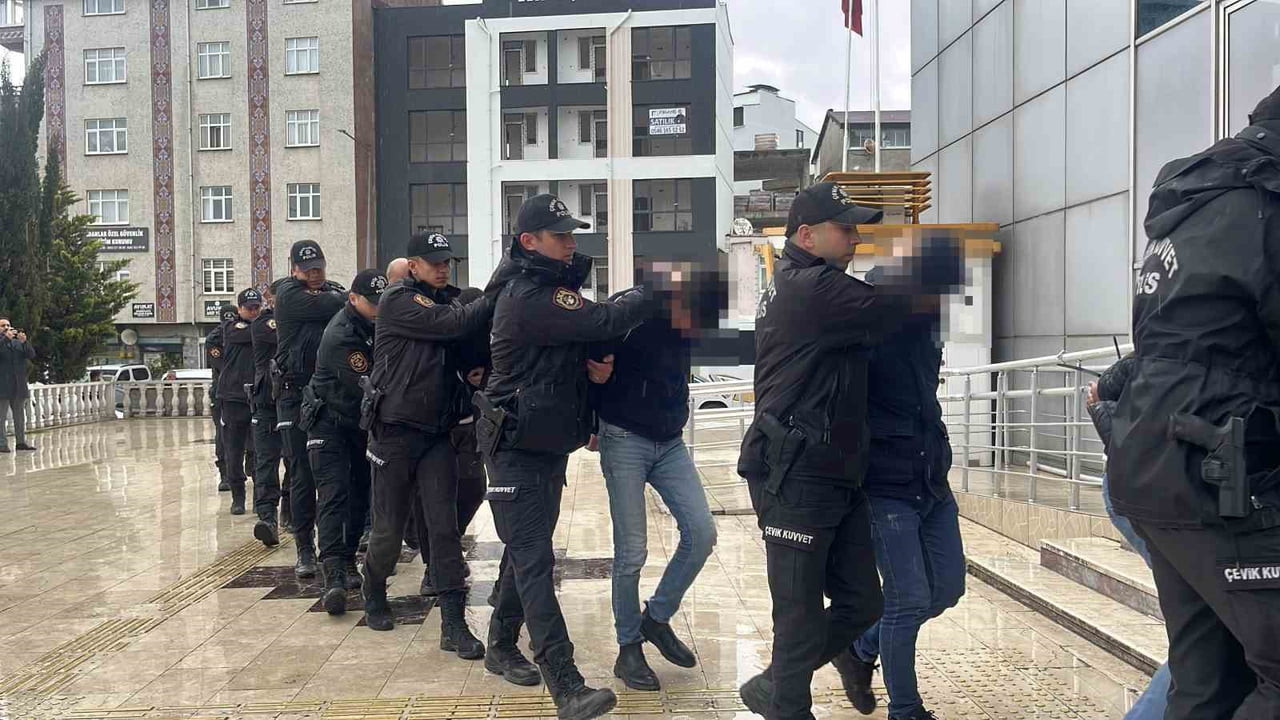 OPERASYON KAPSAMINDA GÖZALTINA ALINARAK 7 MAYIS TARİHİNDE ADLİYEYE SEVK EDİLEN 46 ŞÜPHELİDEN 11'İ...