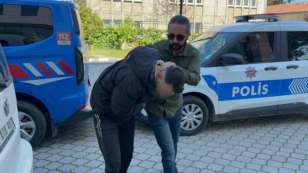 OPERASYONDA GÖZALTINA ALINAN M.C.C.(30), EMNİYETTEKİ İŞLEMLERİNİN ARDINDAN BUGÜN SAMSUN...