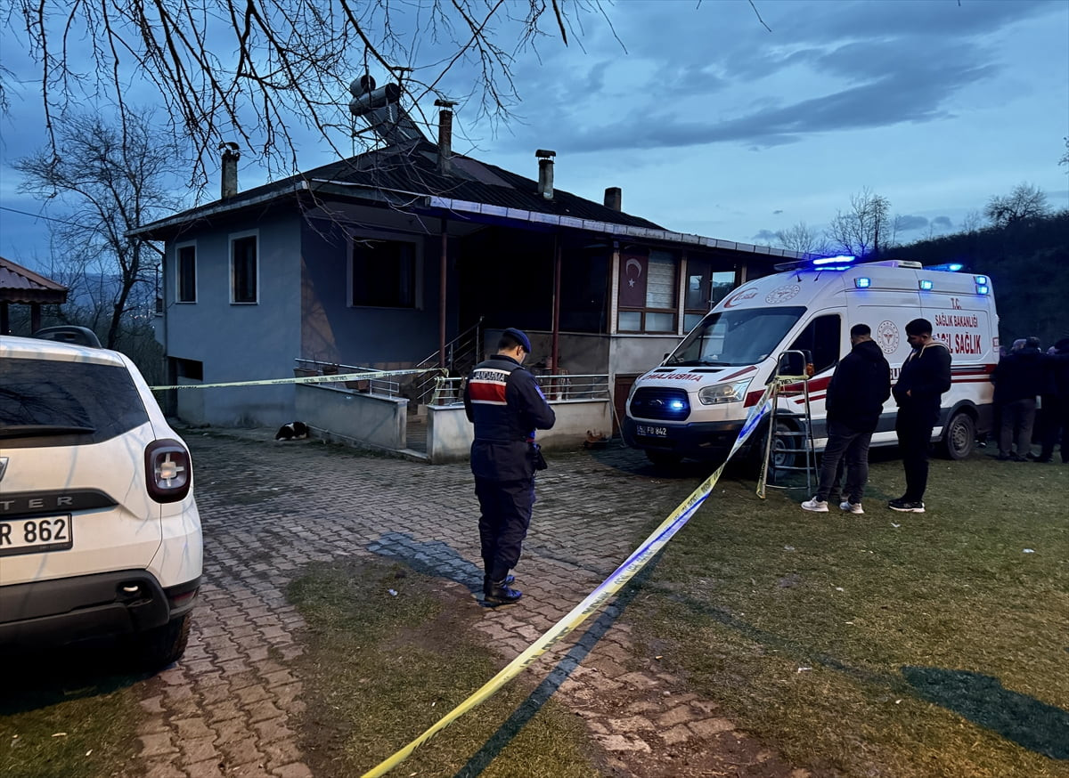 Ordu'nun Ulubey ilçesinde 81 yaşındaki Akif Öztürk, uğradığı bıçaklı saldırıda yaşamını yitirdi....