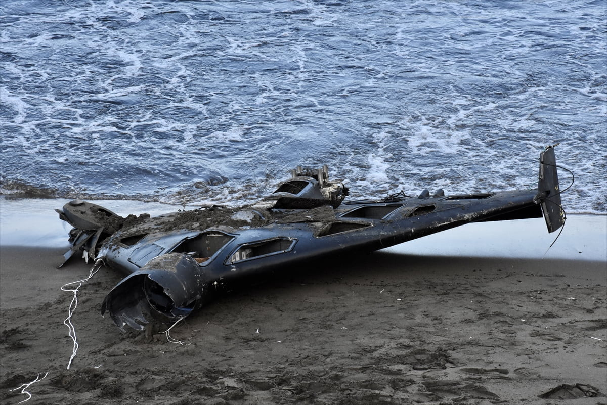 Ordu'nun Ünye ilçesinde sahilde bulunan insansız hava aracı, Sualtı Savunma Grup Komutanlığı (SAS)...