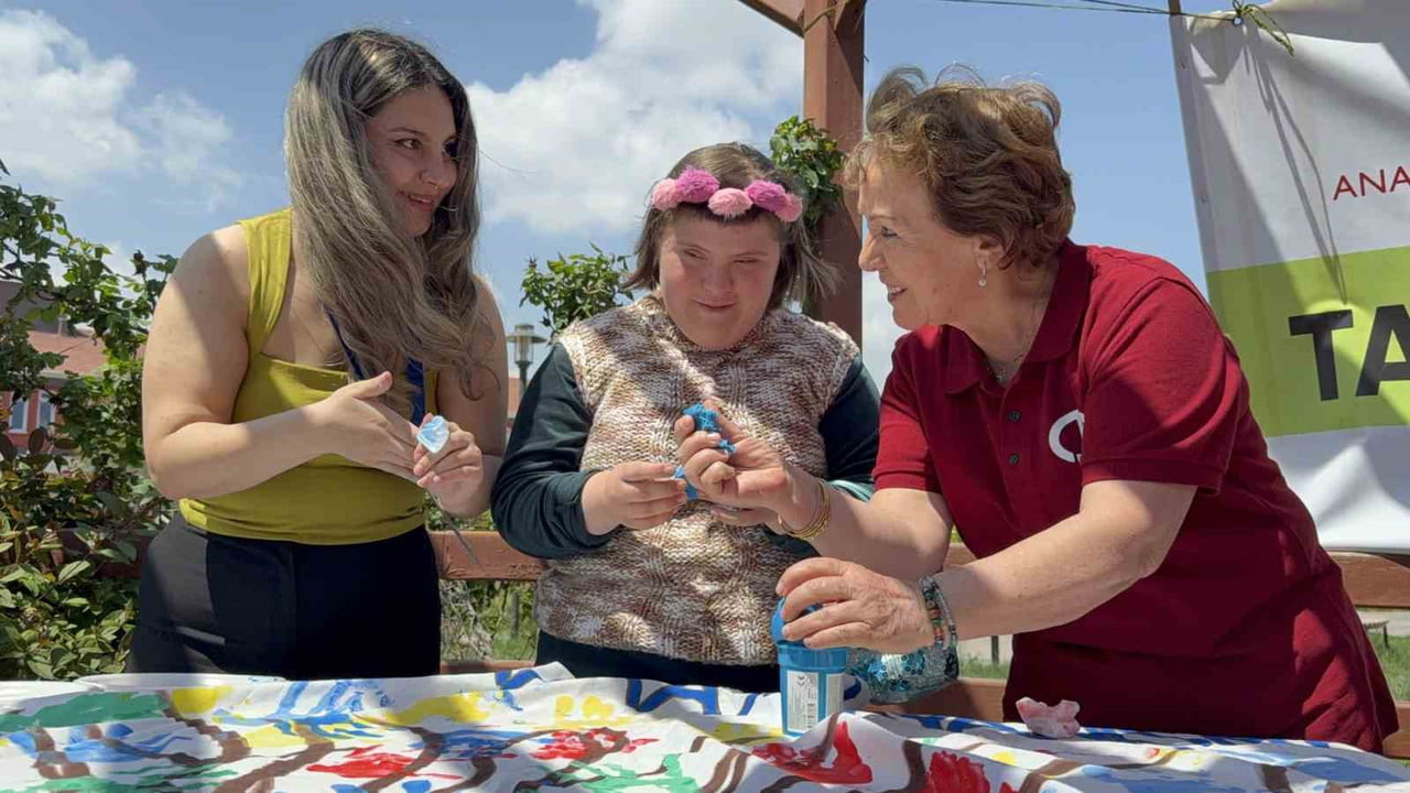 ((ORTADAKİ)) RÜMEYSA BÜLÜ