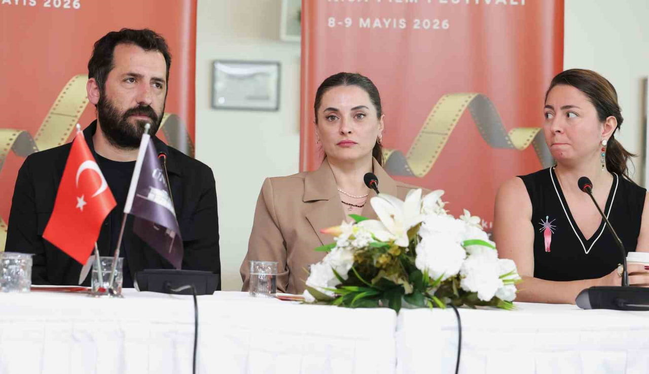 OSMANGAZİ BELEDİYESİ TARAFINDAN BU YIL İKİNCİ KEZ DÜZENLENEN BURSA ALTIN ÇINAR KISA FİLM...