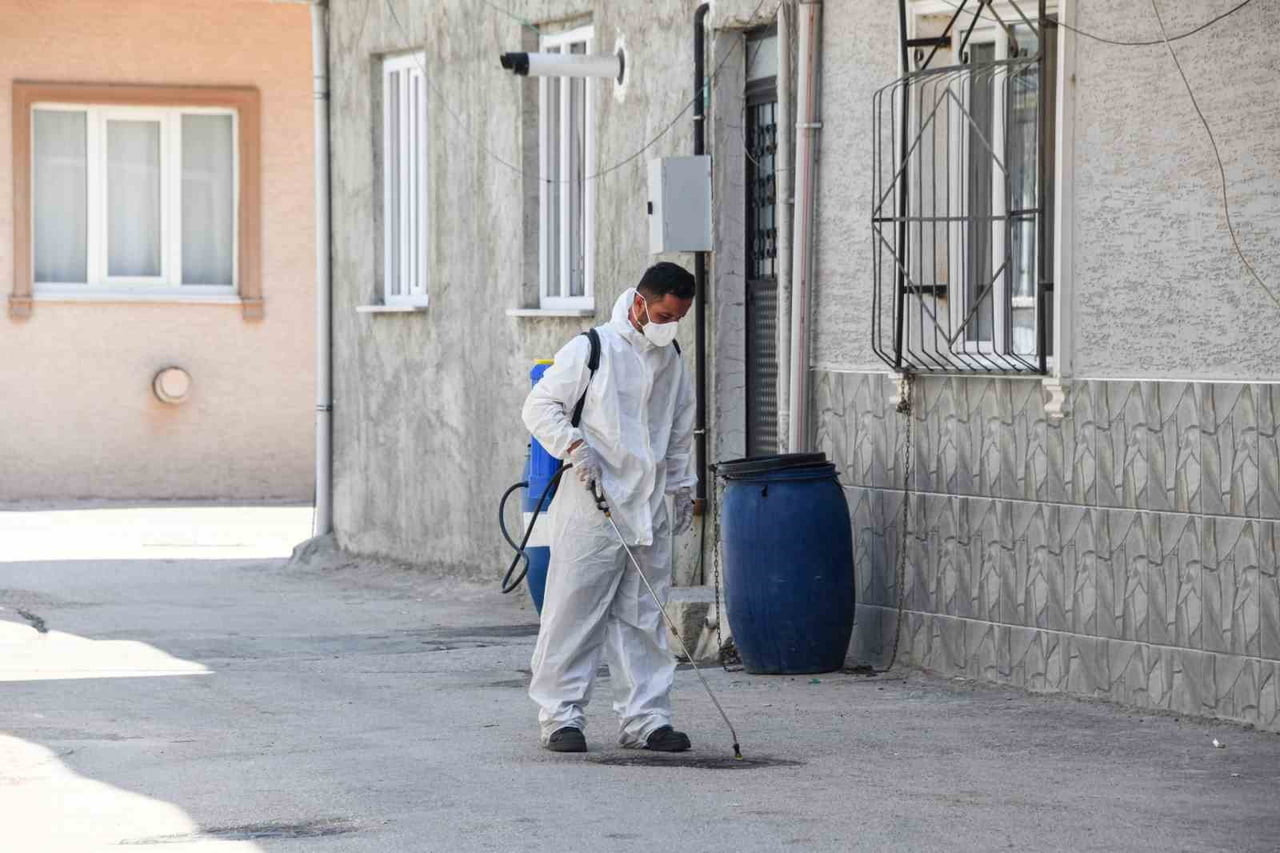 OSMANGAZİ BELEDİYESİ, YAZ AYLARINDA ARTIŞ GÖSTEREN HAŞERE İLE MÜCADELE KAPSAMINDA HAMİTLER...