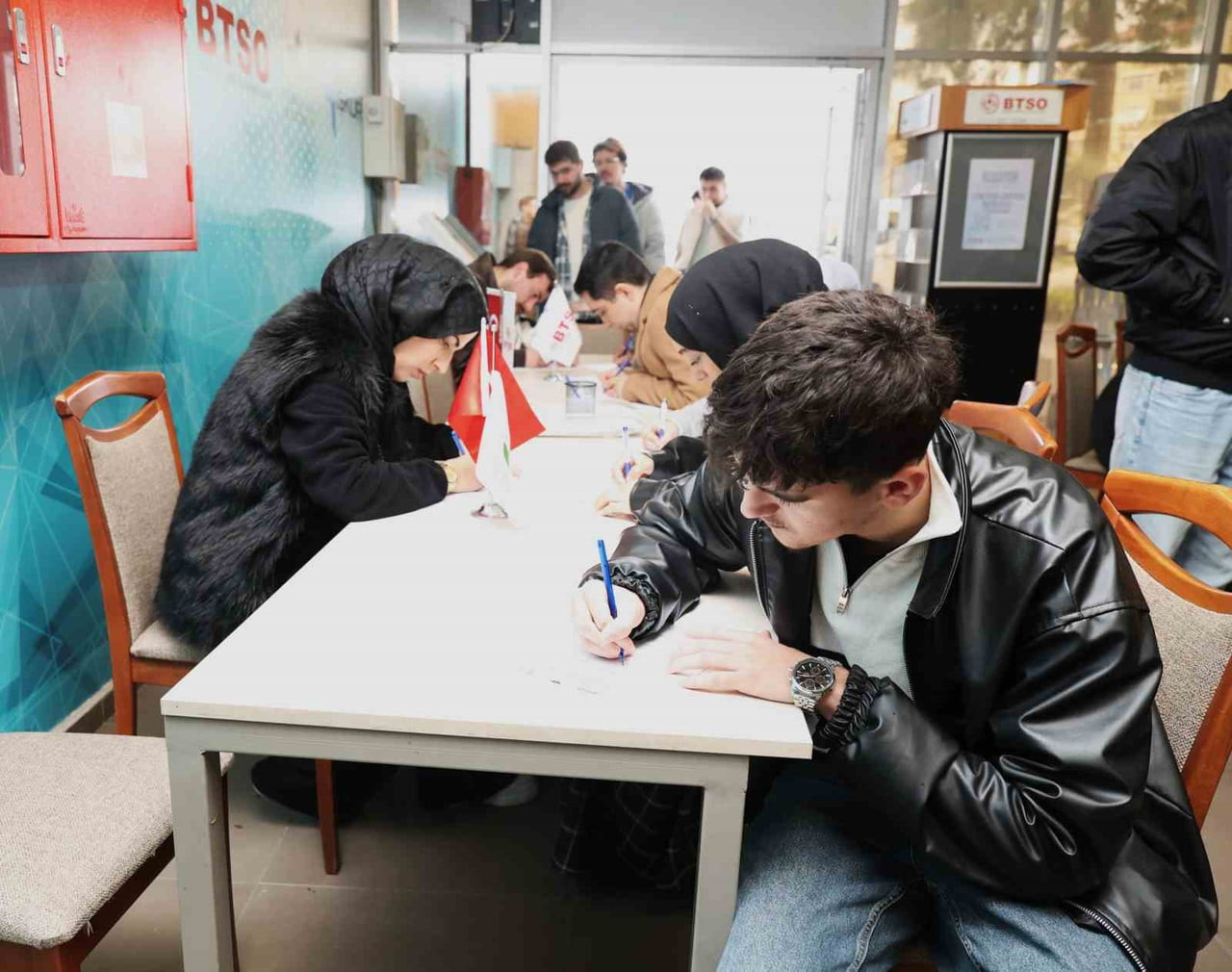 OSMANGAZİ BELEDİYESİ’NİN HER HAFTA DÜZENLİ OLARAK HAYATA GEÇİRDİĞİ İSTİHDAM BULUŞMALARI, YENİ...