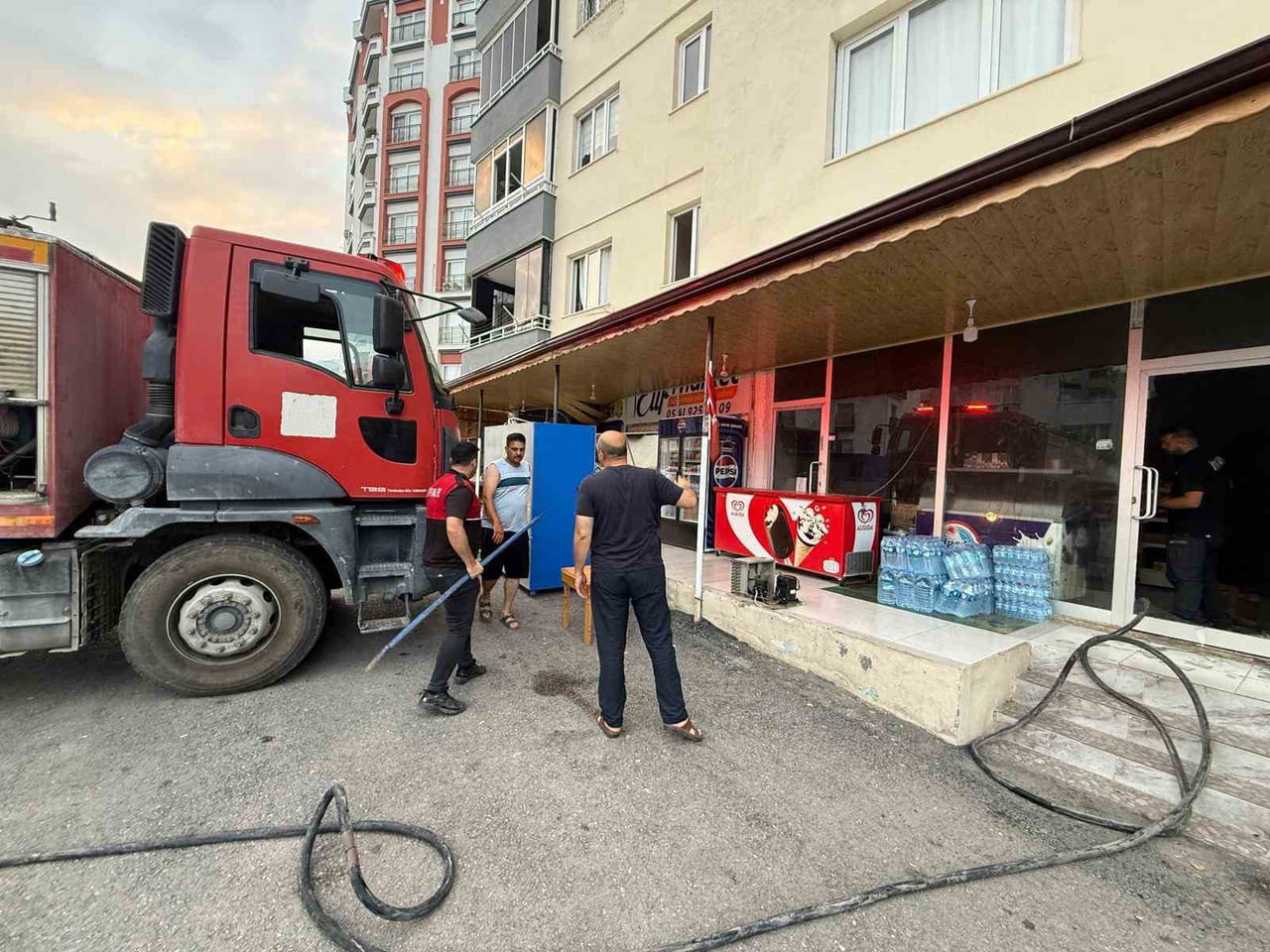 OSMANİYE'DE İŞ YERİNDE ÇIKAN YANGIN MADDİ HASARA NEDEN OLDU