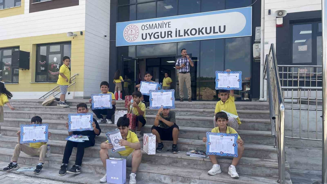 OSMANİYE’DE 137 BİN ÖĞRENCİ KARNE ALDI, YAZ TATİLİ BAŞLADI