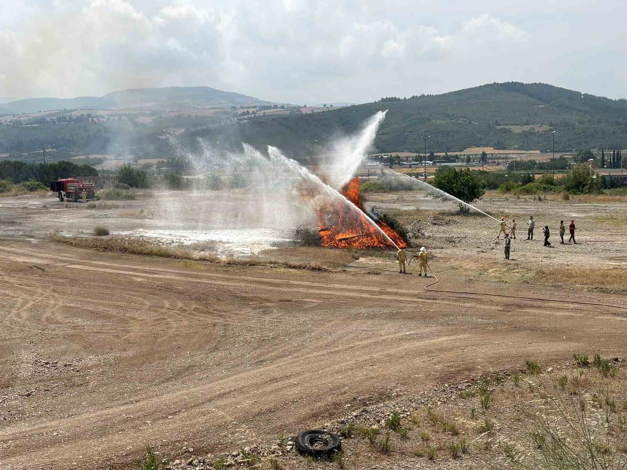 OSMANİYE’DE ORMAN YANGINLARINA KARŞI ÖZEL TİMLER TATBİKATTA BULUŞTU