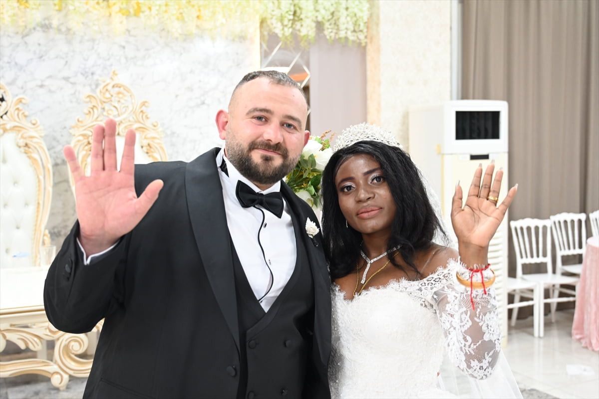 Osmaniyeli Hüseyin Çoban, iş amaçlı seyahat ettiği Kongo Demokratik Cumhuriyeti'nde tanıştığı 27...