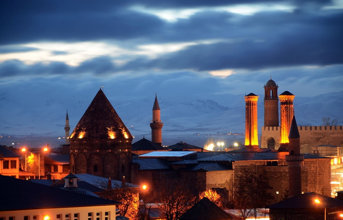 OSMANLI ARŞİVLERİNDE YAPILAN YENİ BİR ARAŞTIRMA, BİRİNCİ DÜNYA SAVAŞI SIRASINDA AŞİRETLERİN ORDUYA...
