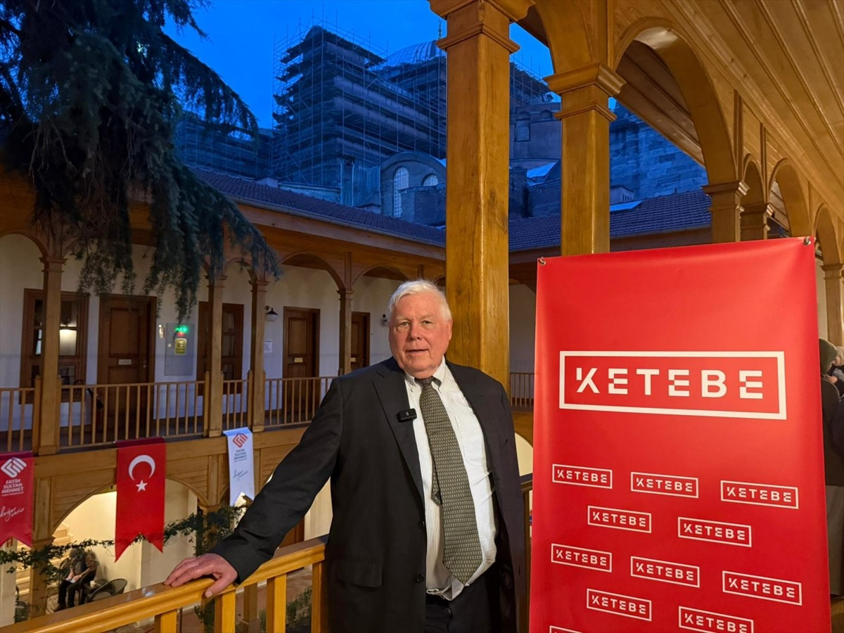 Osmanlı askeri tarihi üzerine yaptığı çalışmalarla tanınan ABD'li tarihçi Prof. Dr. Rhoads...