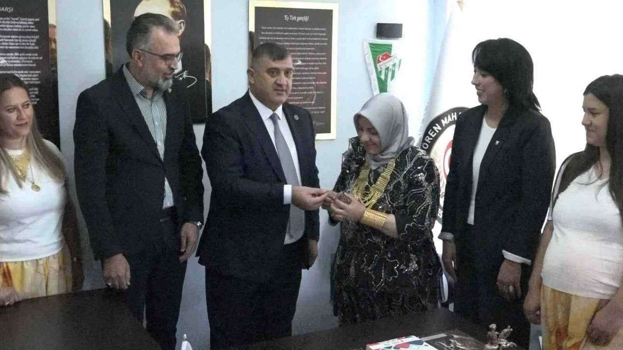 OSMANLI DÖNEMİNDEN GÜNÜMÜZE KADAR ULAŞTIĞI BELİRTİLEN GELENEKTE, GÜREŞLERDEN ÇOK KADINLARIN BİR...