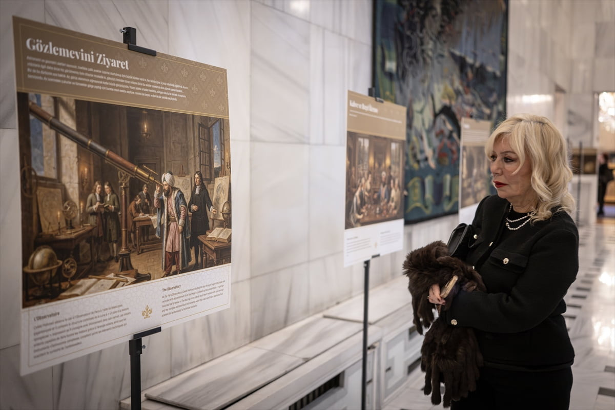 Osmanlı İmparatorluğu'nun ilk modern elçisi Yirmisekiz Mehmed Çelebi'nin 1720-1721 yıllarındaki...