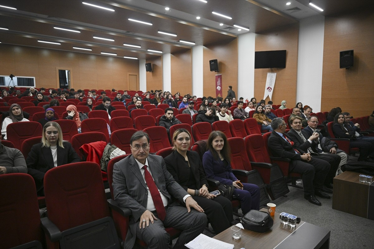 OSTİM Teknik Üniversitesi'nde "Medikalde Yapay Zeka" sempozyumu düzenlendi.