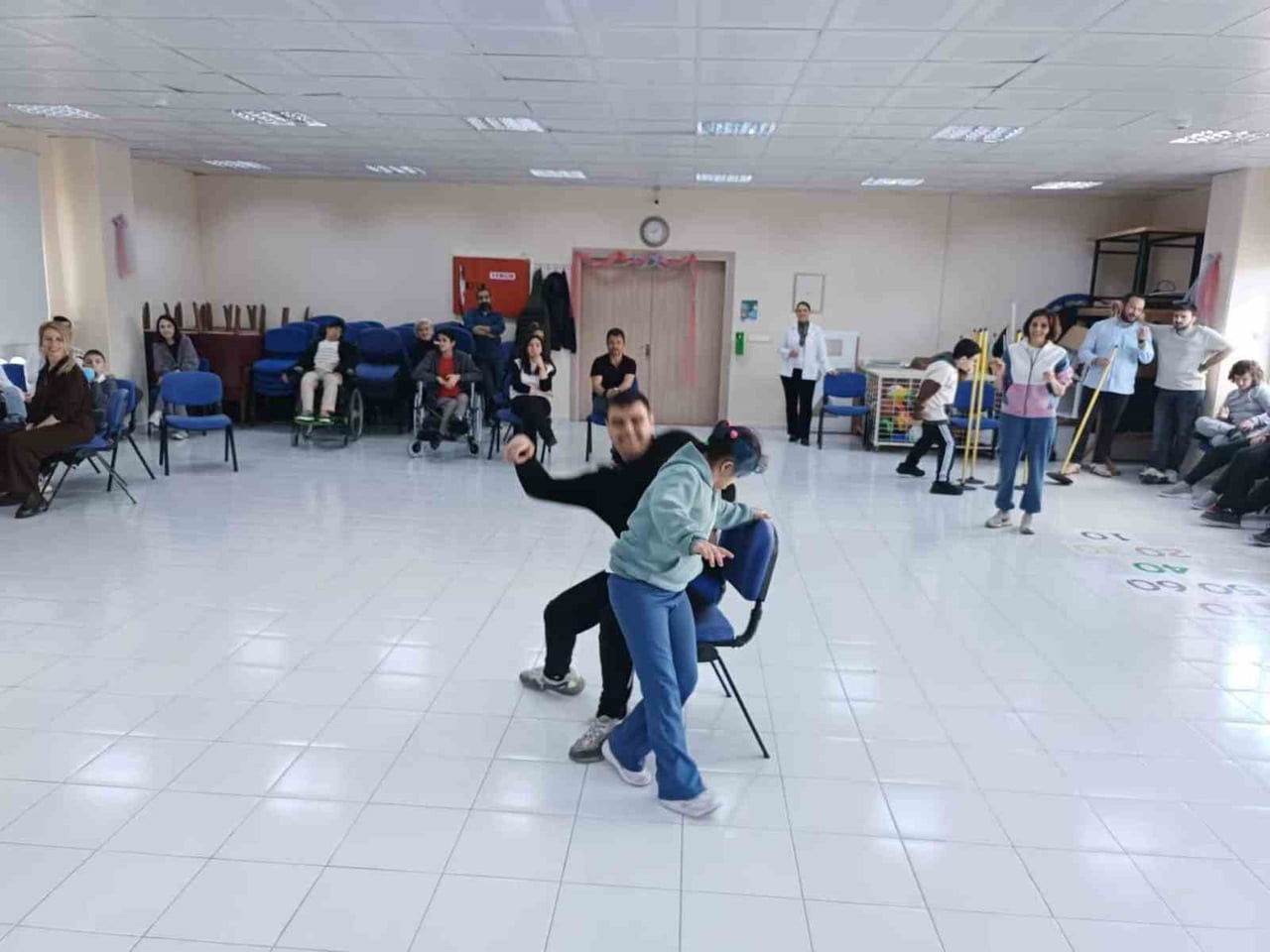 OTİZMLİLER İÇİN ETKİNLİK DÜZENLENDİ