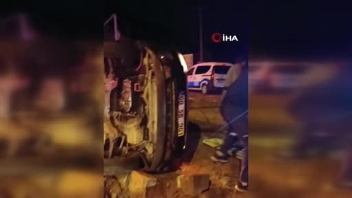 Otomobil ile hafif ticari araç çarpıştı: 1 ölü, 5 yaralı