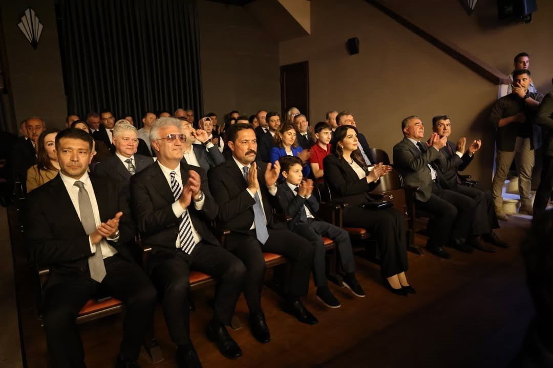 OYUNU HATAY VALİSİ MUSTAFA MASATLI, HATAY BÜYÜKŞEHİR BELEDİYE BAŞKANI MEHMET ÖNTÜRK VE DEVLET...