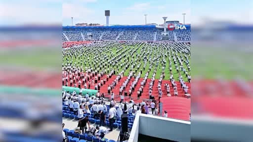 Özbekistan'da yaklaşık 500 kişinin sergilediği Andican Polkası geleneksel halk oyunu, "en fazla...