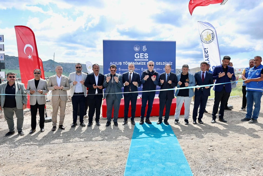 ÖZBELSAN GÜNEŞ ENERJİ SANTRALİ, TÖRENLE HİZMETE AÇILDI