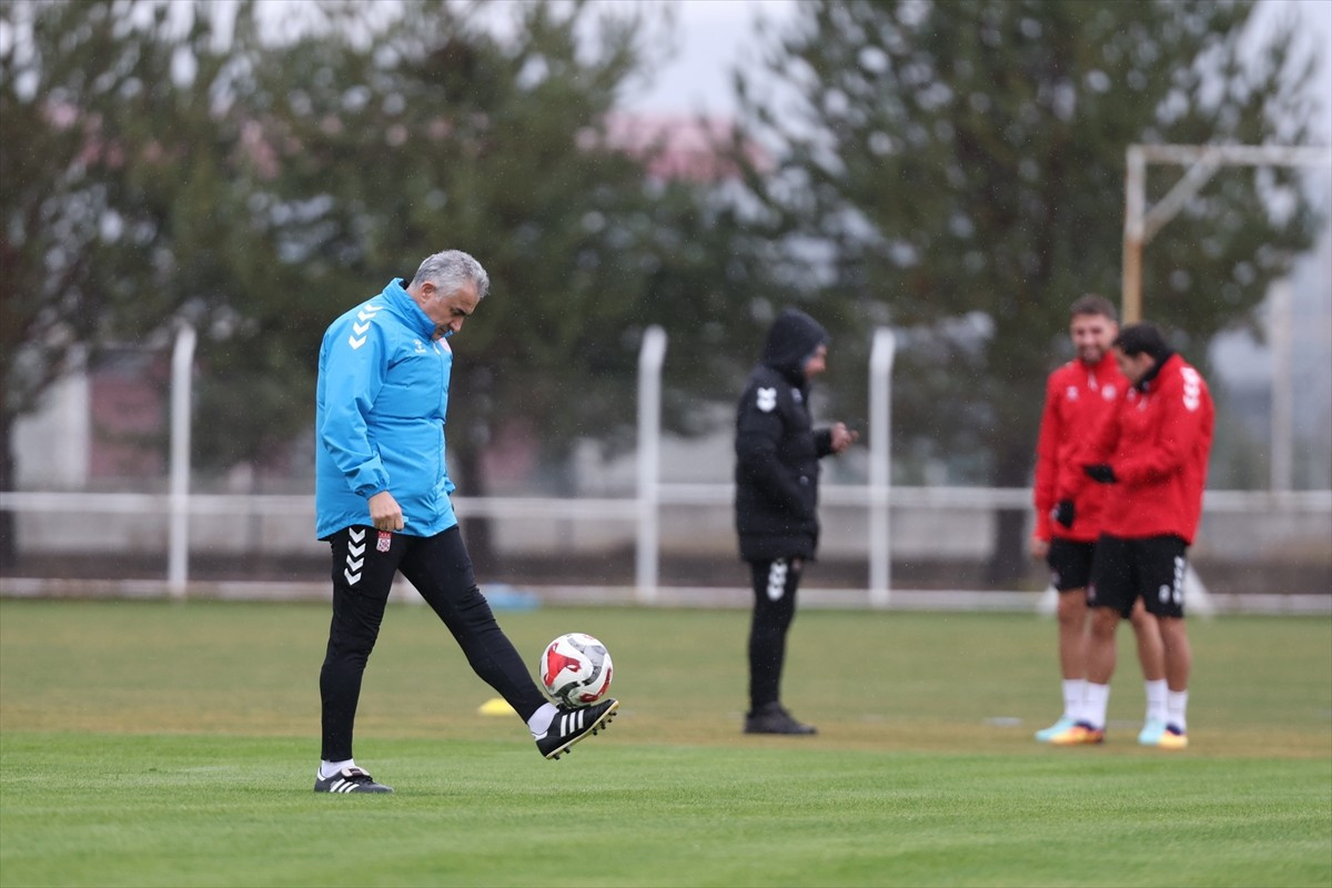 Özbelsan Sivasspor, Trendyol 1. Lig'in 17. haftasında 13 Aralık Cumartesi günü sahasında Arca...