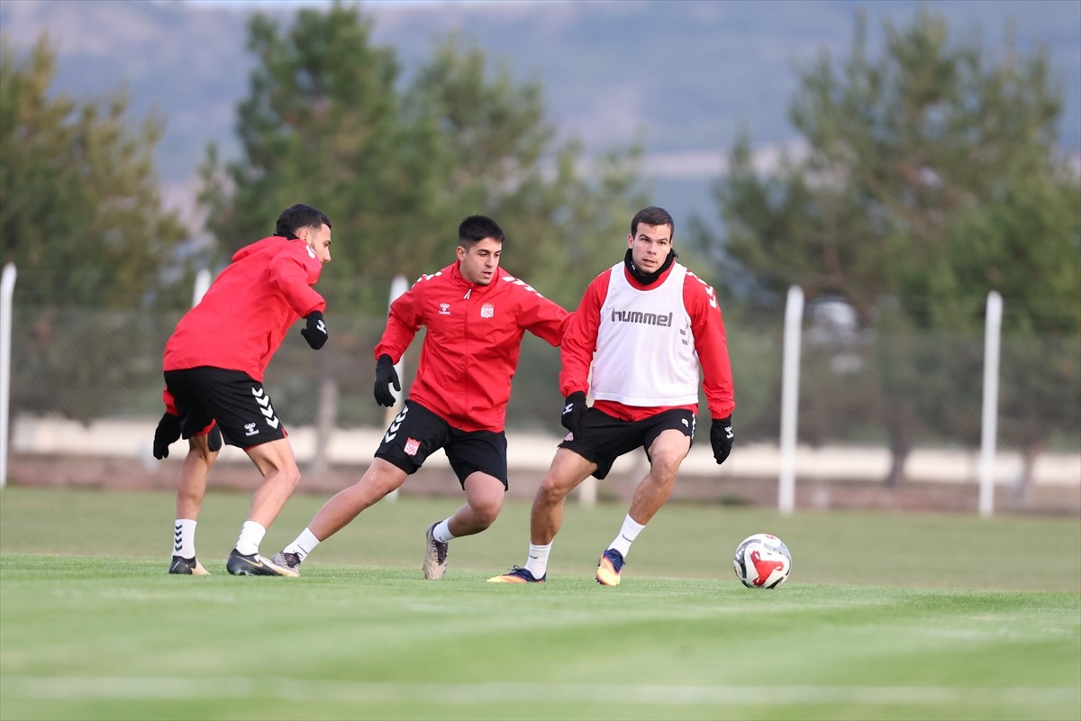 Özbelsan Sivasspor, Trendyol 1. Lig'in 17. haftasında 13 Aralık Cumartesi günü sahasında konuk...