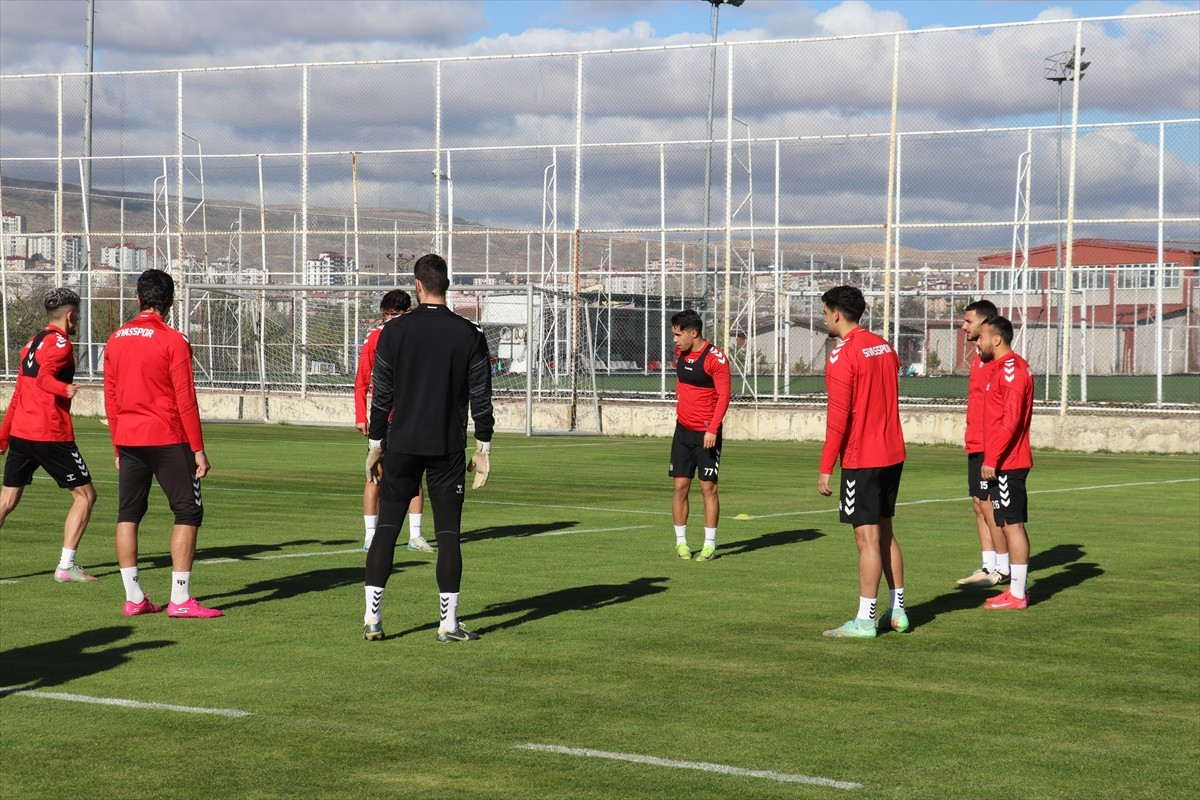 Özbelsan Sivasspor, Trendyol 1. Lig'in 17. haftasında sahasında konuk edeceği Arca Çorum FK...