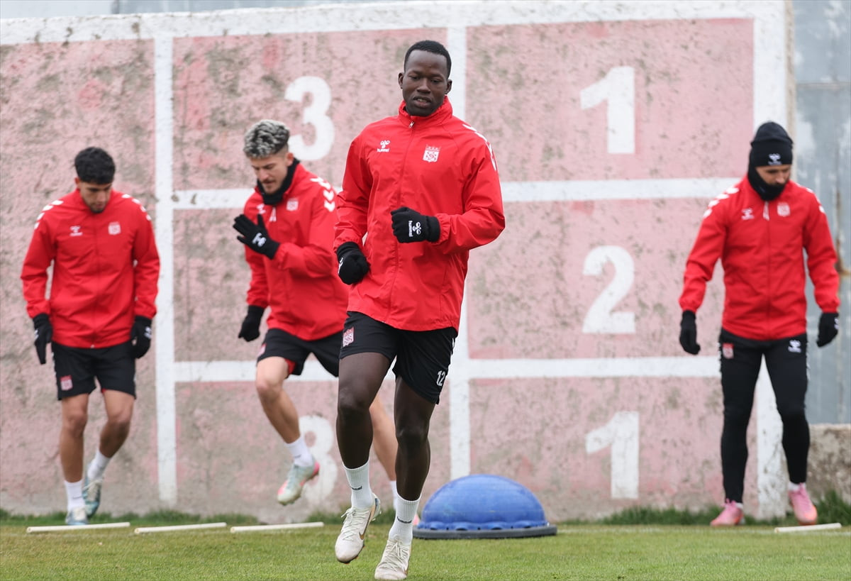 Özbelsan Sivasspor, Trendyol 1. Lig'in 19. haftasında evinde Bandırmaspor ile oynayacağı maçın...