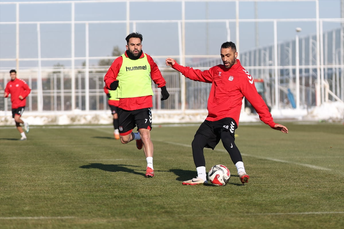 Özbelsan Sivasspor, Trendyol 1. Lig'in 20. haftasında sahasında Erzurumspor FK ile oynayacağı...