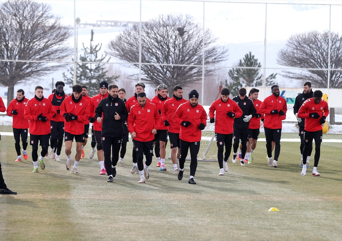 Özbelsan Sivasspor, Trendyol 1. Lig'in 20. haftasında sahasında Erzurumspor FK ile oynayacağı...