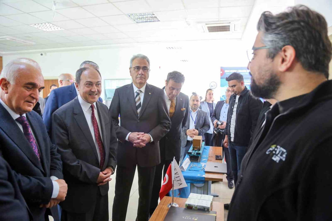 ÖZDEMİR: "MESLEK LİSELERİNE İLGİ ARTIYOR"