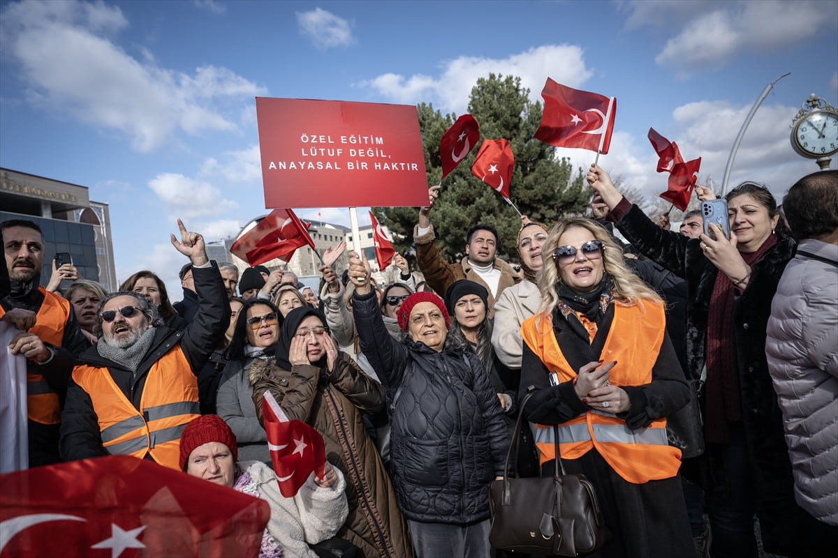 Özel Özel Eğitim Konfederasyonu öncülüğünde bir araya gelen özel eğitim ve rehabilitasyon...
