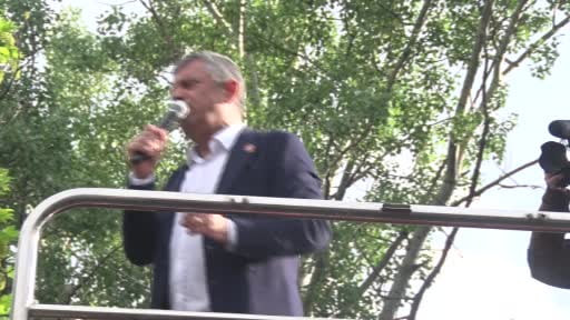 Özgür Özel: "Biz o binadan çıktık, meraklısına bıraktık, bundan sonraki genel merkezimiz...