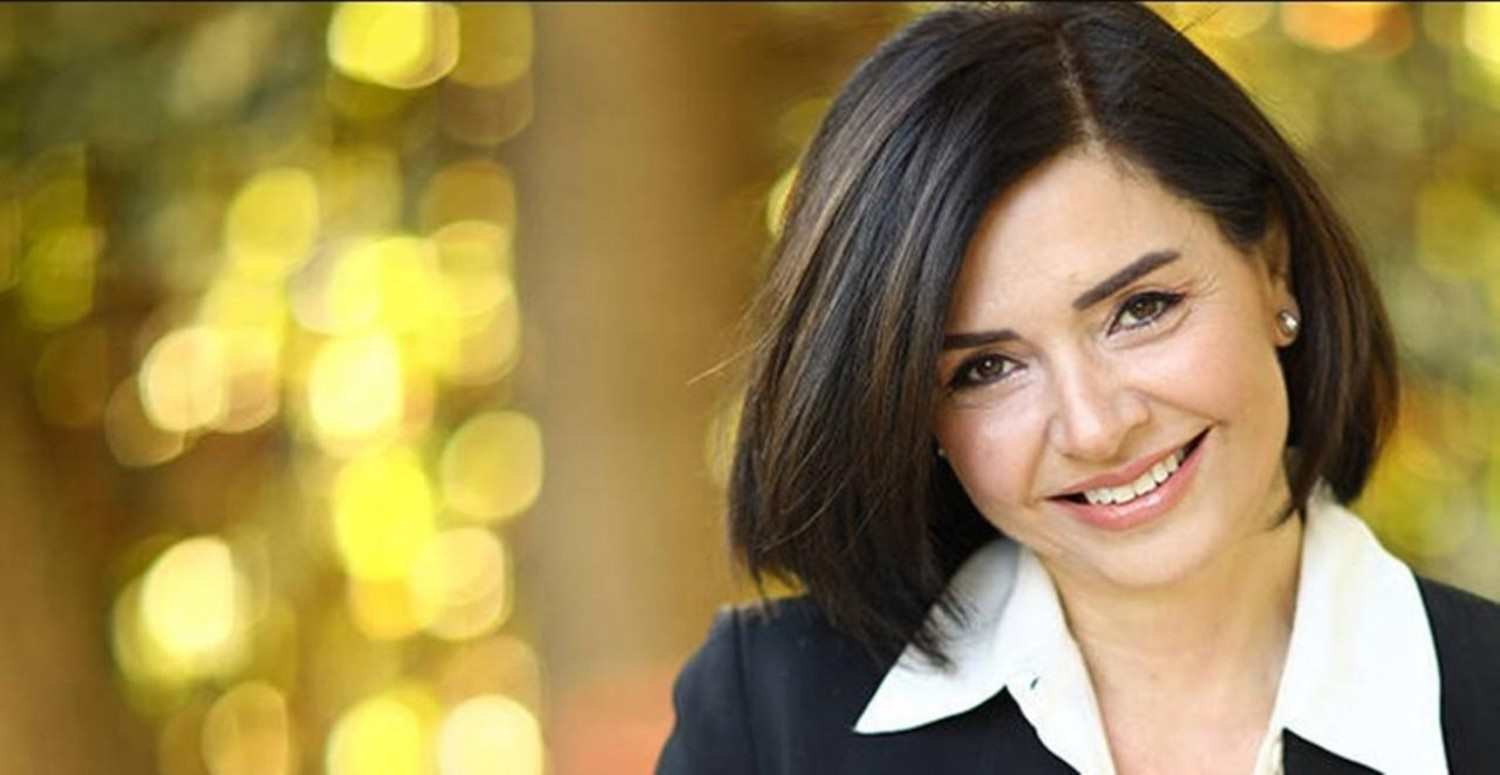 Özlem Gürses kimdir