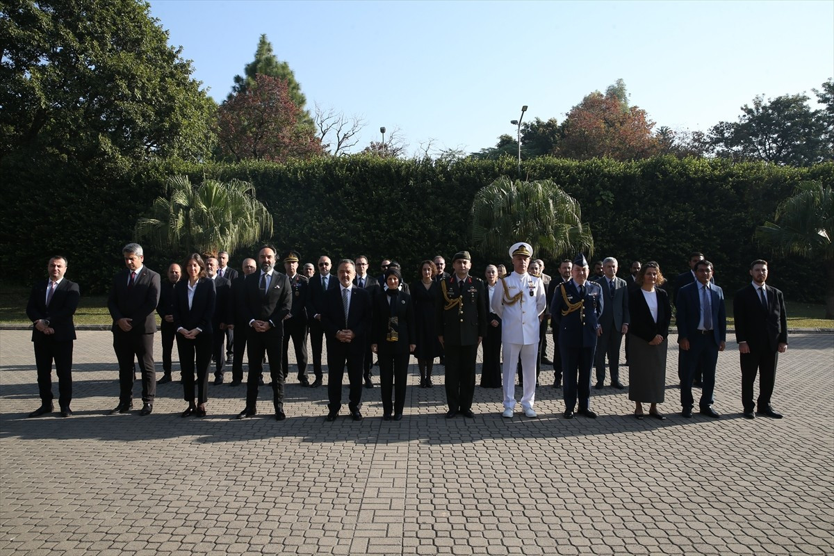 Pakistan'ın İslamabad kentinde, 10 Kasım Atatürk'ü Anma Günü dolayısıyla anma töreni düzenlendi....