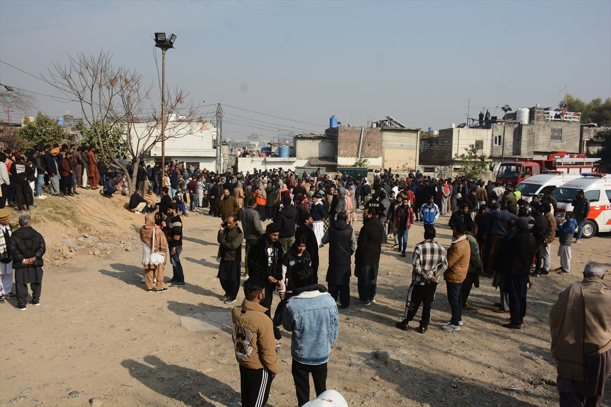 Pakistan’ın başkenti İslamabad’daki bir mahallede düzenlenen düğün töreni sırasında meydana gelen...